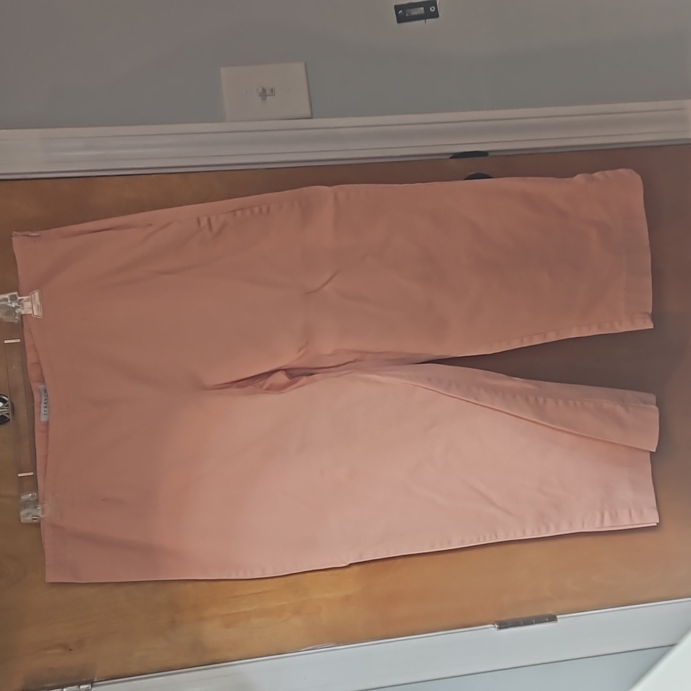 Villager Peach Sz 18 Capris